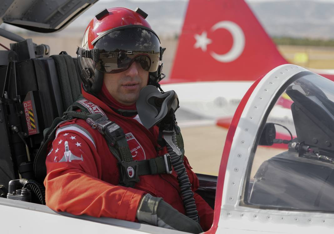 Türk Yıldızları’ndan 30 Ağustos’ta Anıtkabir’de saygı uçuşu - Resim: 8